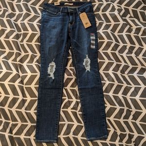 NWT Levi's 711 Skinny Distressed Jeans